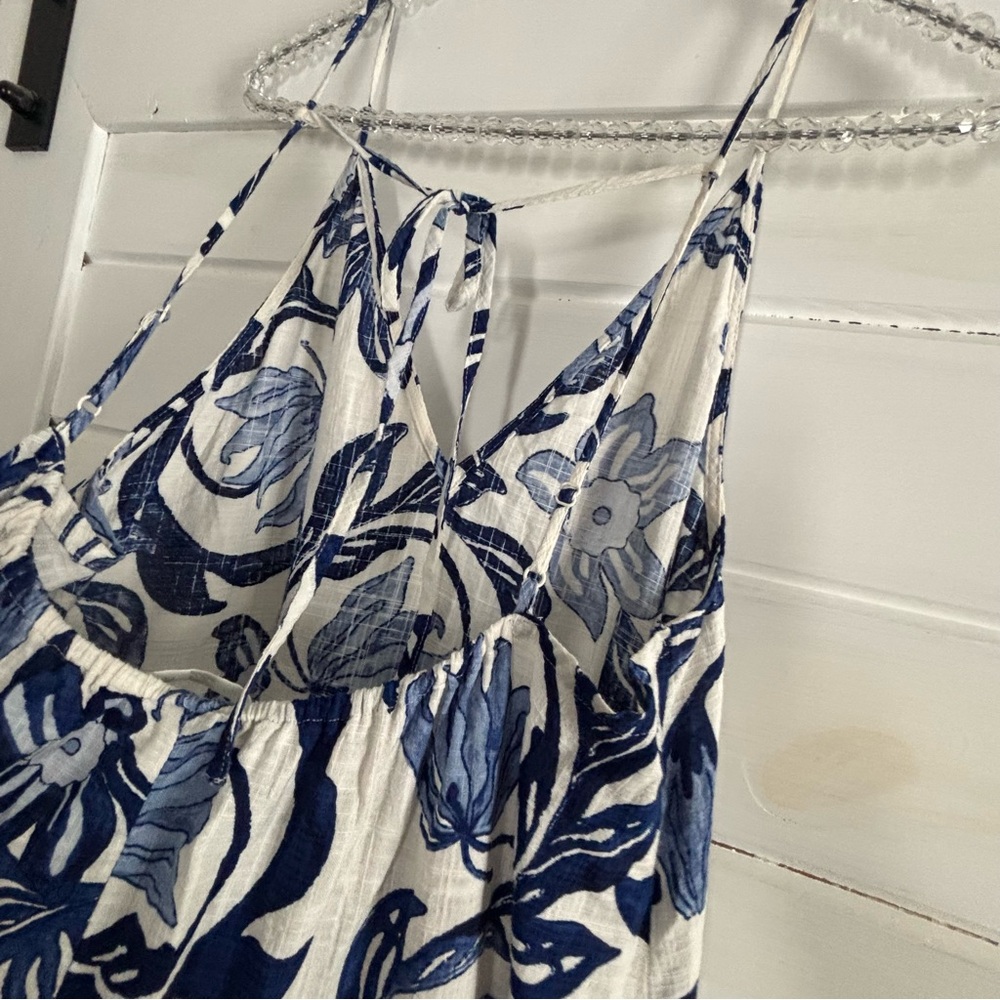 H&M Blue and White Floral Maxi Dress. Size Medium - Picture 7 of 10